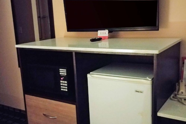 Econo Lodge Milldale-Southington image 14