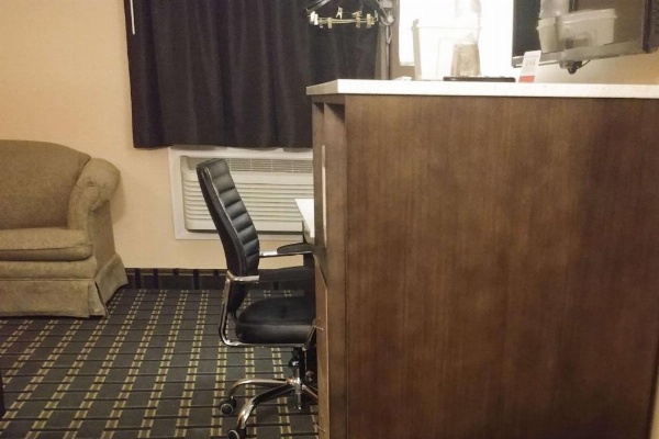 Econo Lodge Milldale-Southington image 18