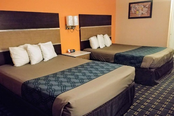 Econo Lodge Milldale-Southington image 20