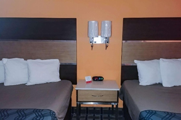 Econo Lodge Milldale-Southington image 7